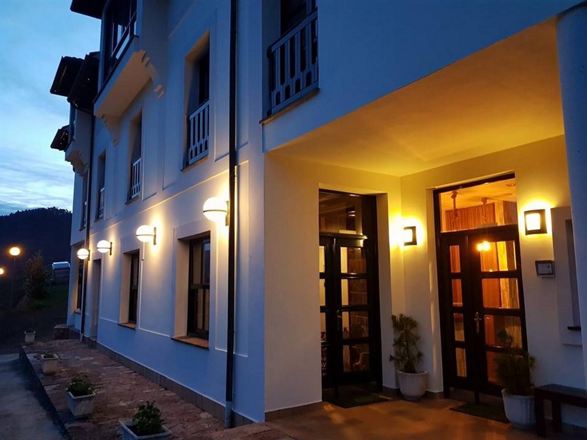 Hotel Montanas De Covadonga Кангас-де-Онис Экстерьер фото